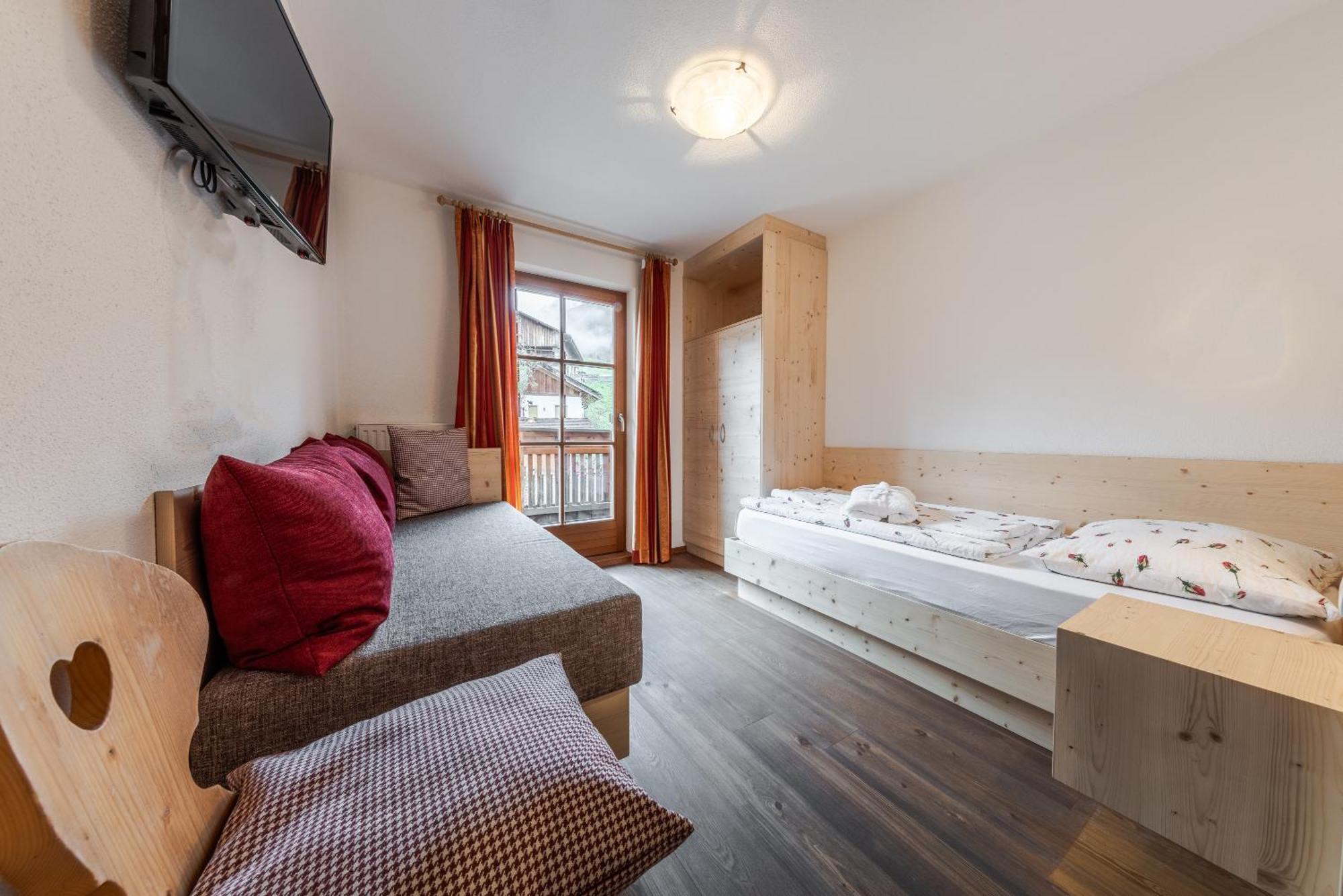 Hotel Pension Odles San Martino in Badia Eksteriør bilde